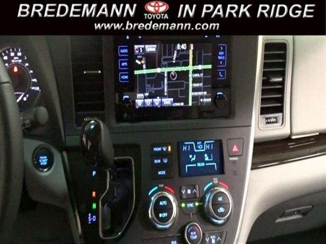 2017 Toyota Sienna XLE